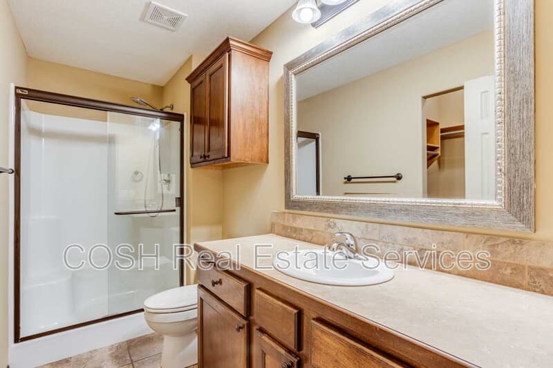 Colwich Condo: 406 North Colorado Avenue - F