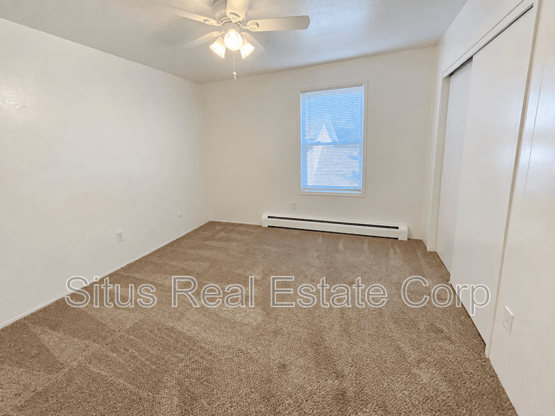 Lakewood House: 1320 Zephyr St.