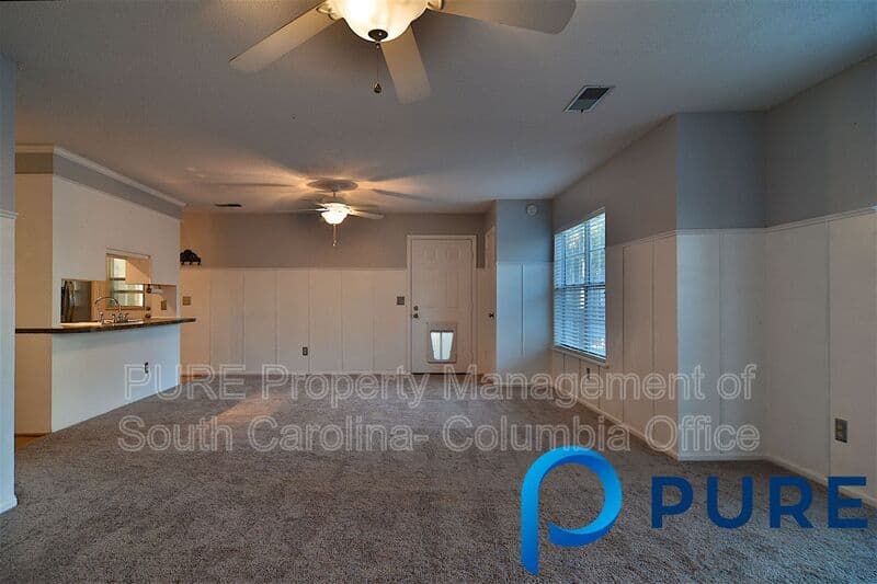 Columbia House: 17A Battery Walk Ct