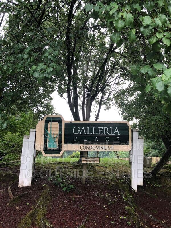 Fayetteville House: 3355 Galleria Drive