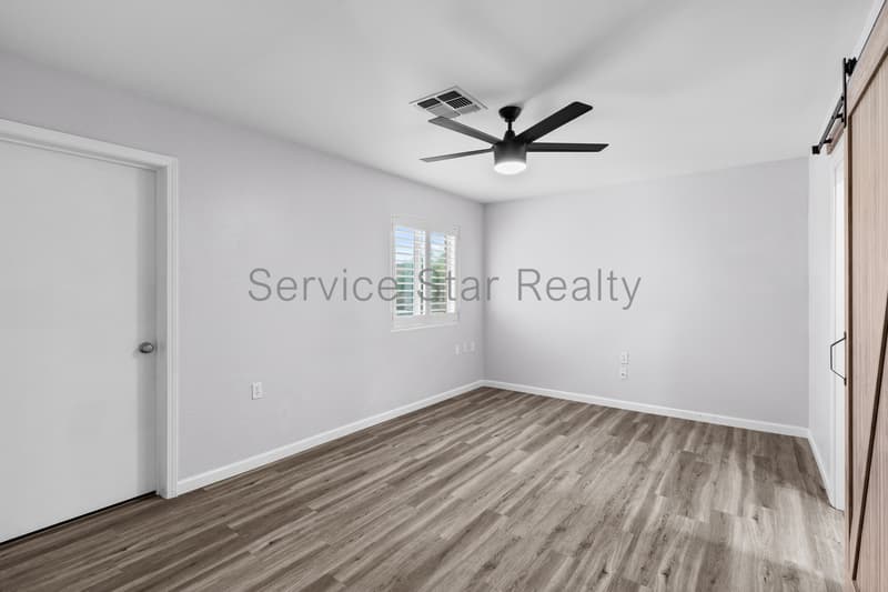 Phoenix House: 15649 N 29th Pl