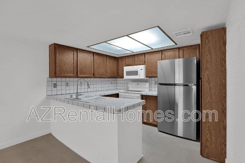 Tempe Condo: 819 N College Ave #I-121