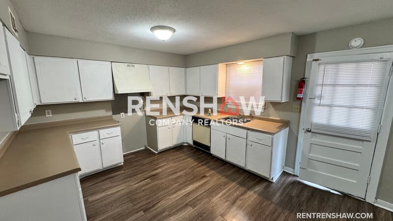 Memphis Townhome: 3212 Thirteen Colony Mall