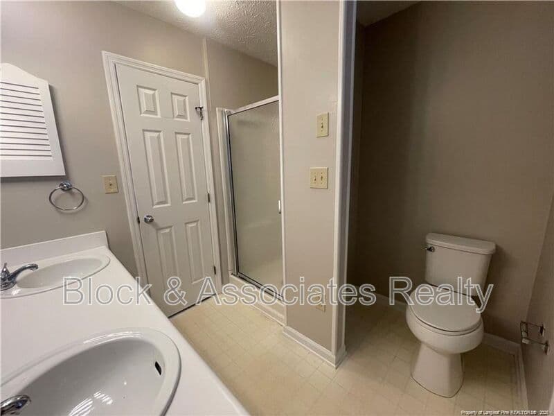 Fayetteville House: 241-12 Waterdown Drive