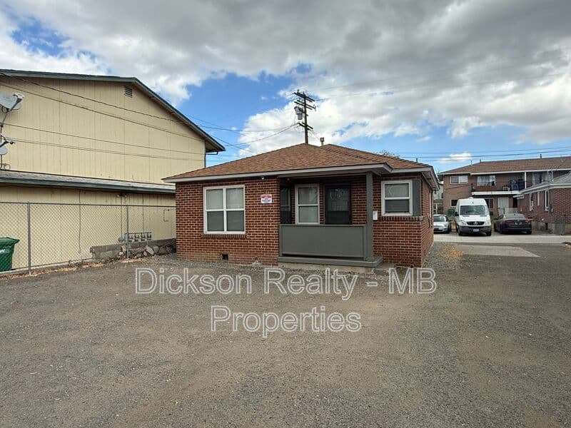 Reno House: 368 Wheeler Ave