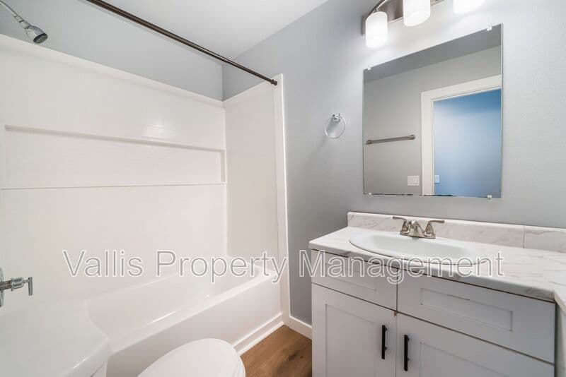 Independence House: 415 South 11th Street