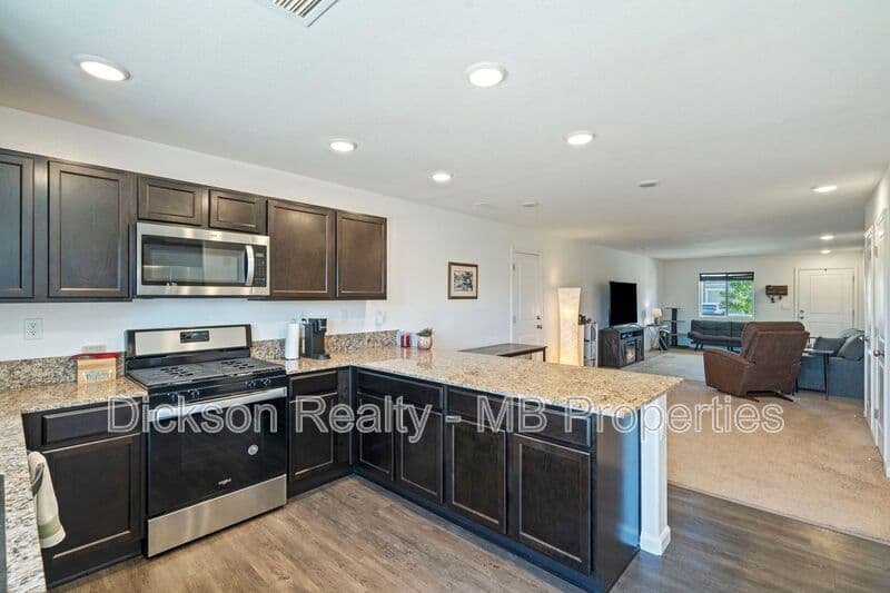 Reno House: 635 Fallon Station Road