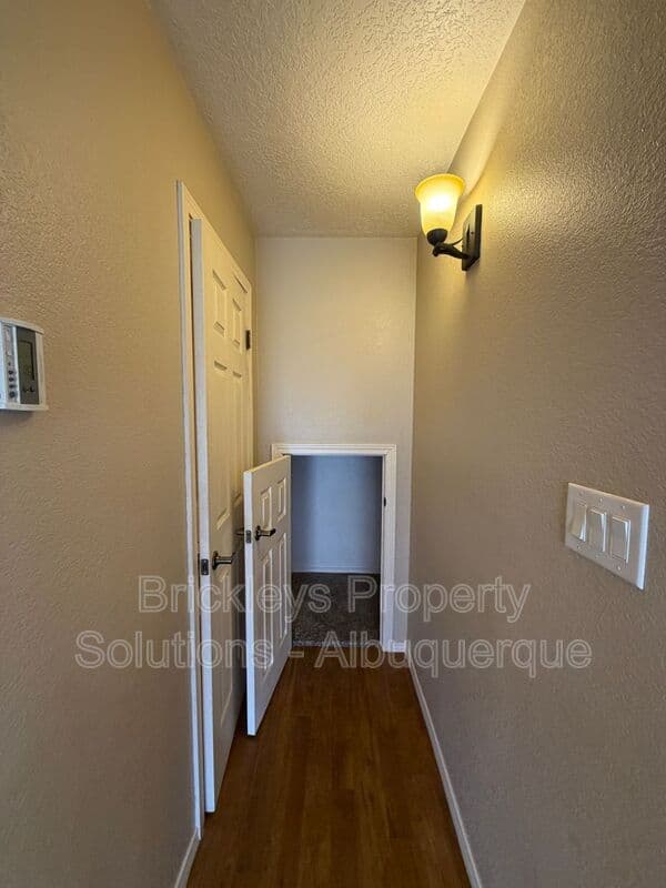 Albuquerque House: 1904 Busher St. SE