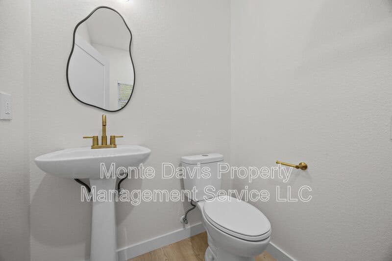 Austin Condo: 1802 Springdale Rd