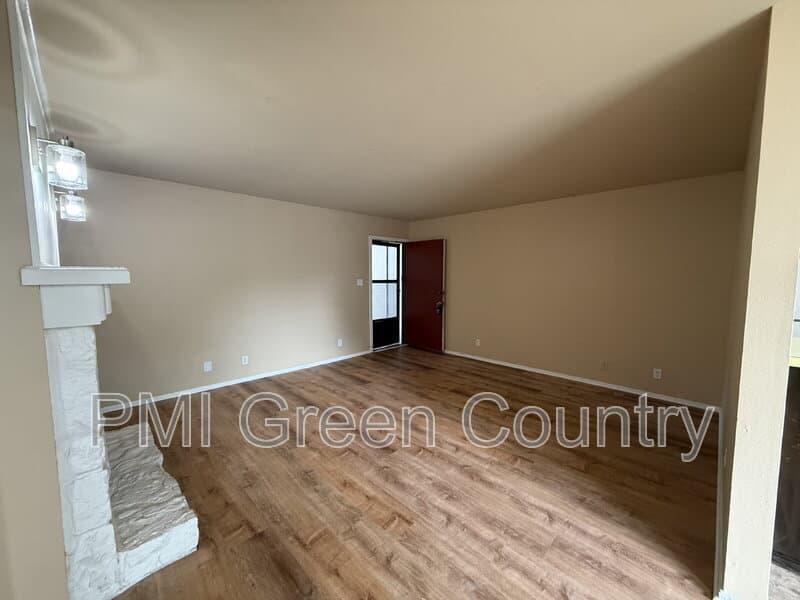 Tulsa House: 4334 E 67th St