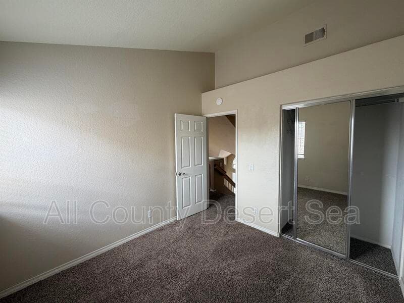 Aliso Viejo House: 12 Saint Moritz St