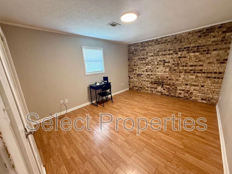 Jonesboro Condo: 203 North Rogers