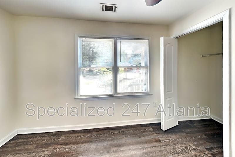 Atlanta House: 232 Chappell Rd NW