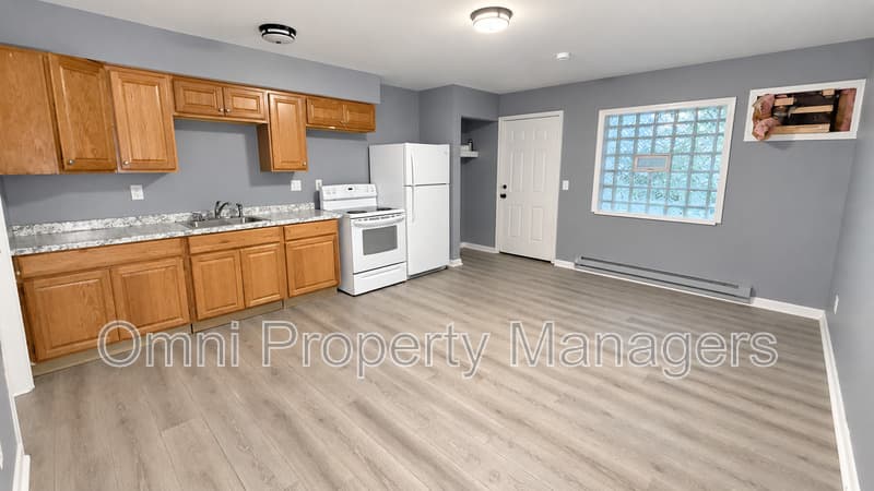 De Condo: 11360 Wyoming Ave