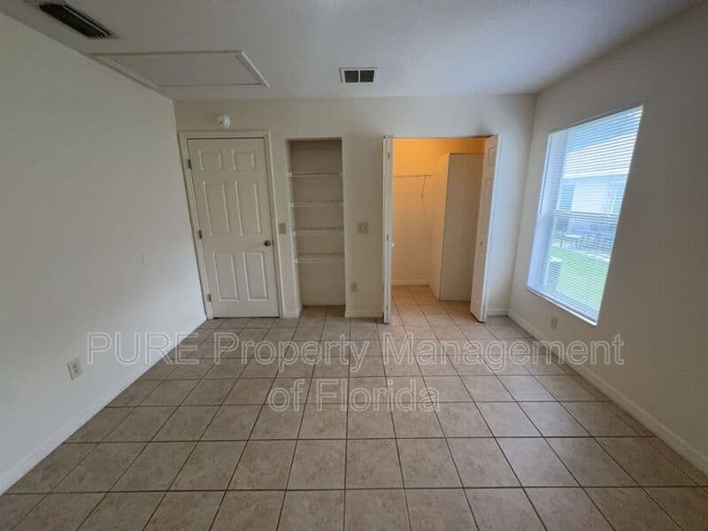 Ocala House: 7455 Midway Terrace