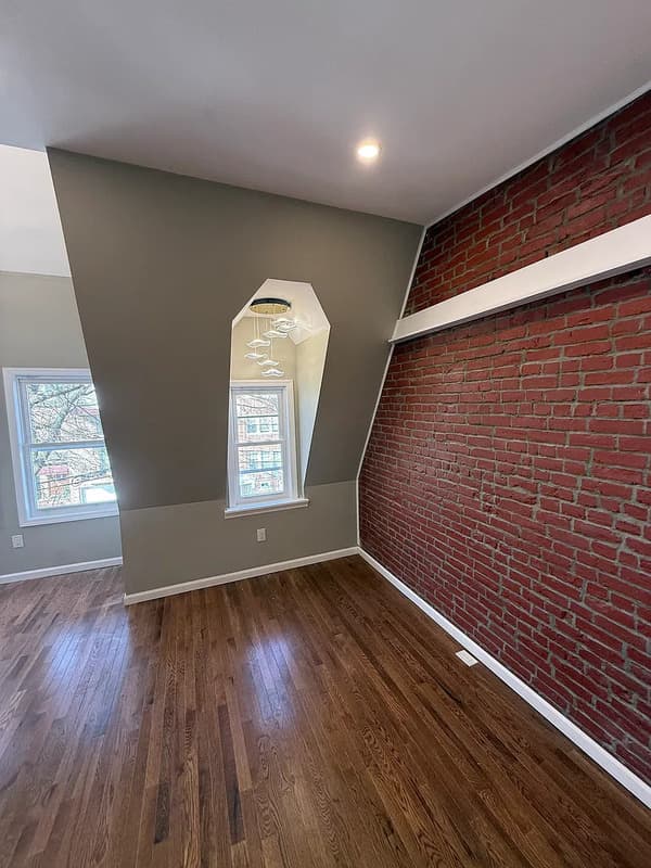 Newark Townhome: 171 Mount Prospect Ave
