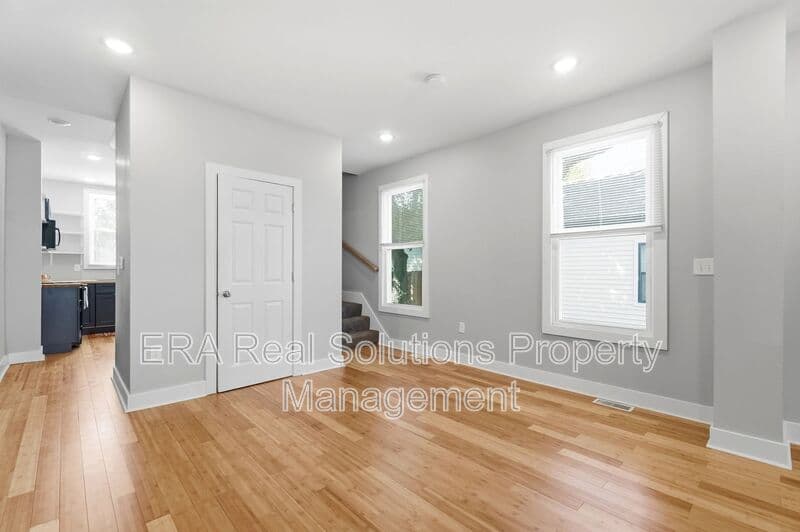 Columbus Condo: 871 Bellows Ave