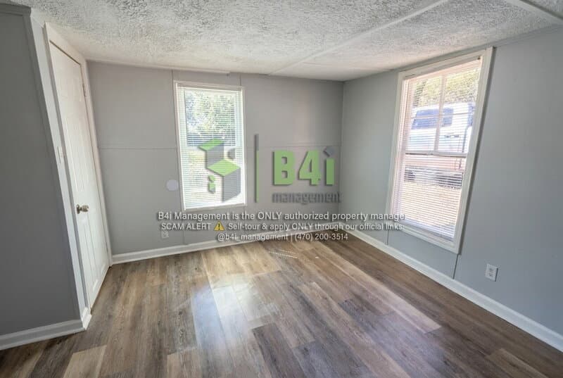LaGrange House: 313 McCall Street