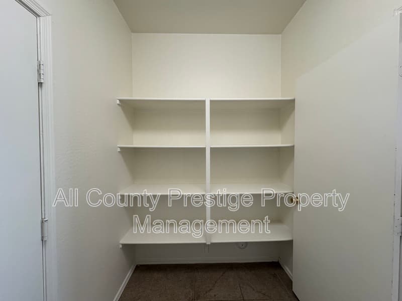 Laveen House: 6859 W Darrel Road