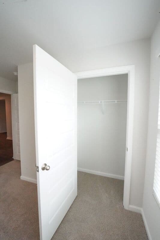 Bloomingdale House: 433 Coconut Dr