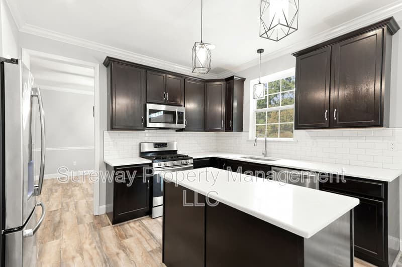 Pemberton House: 13 Grist Mill Ct