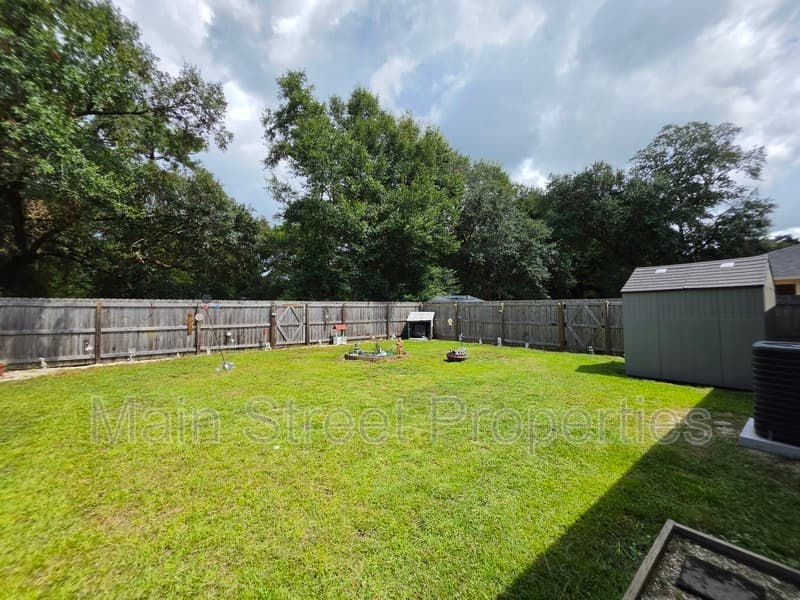 Pace House: 5165 Peach Drive