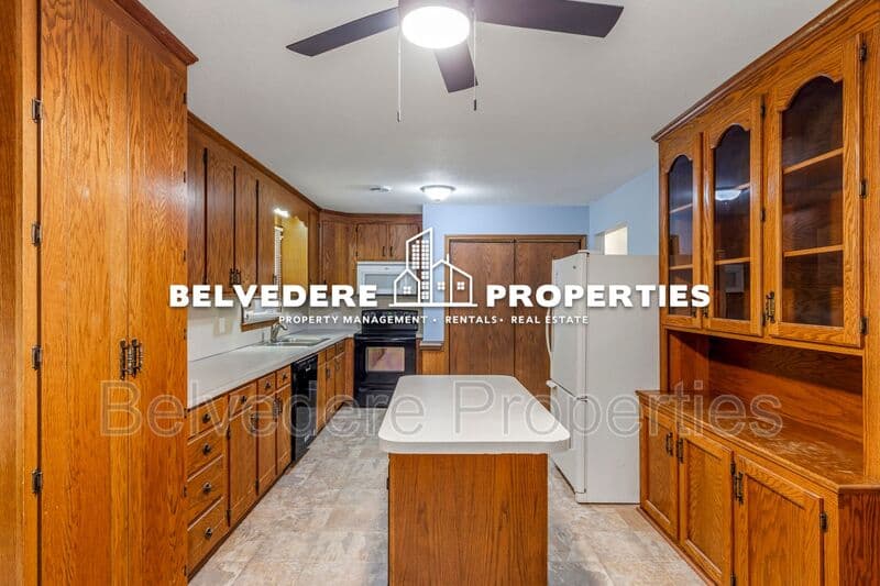 Greensboro House: 3931 Manila Road