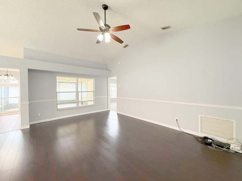 Valrico House: 1118 Hardwood Drive