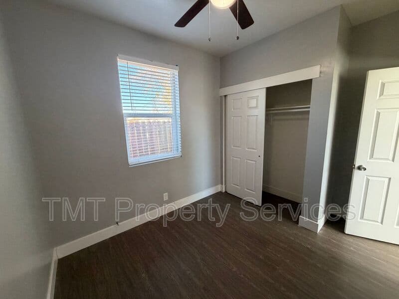 Sacramento House: 1811 Helena Avenue
