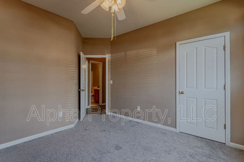 Greer House: 126 Cotter Lane