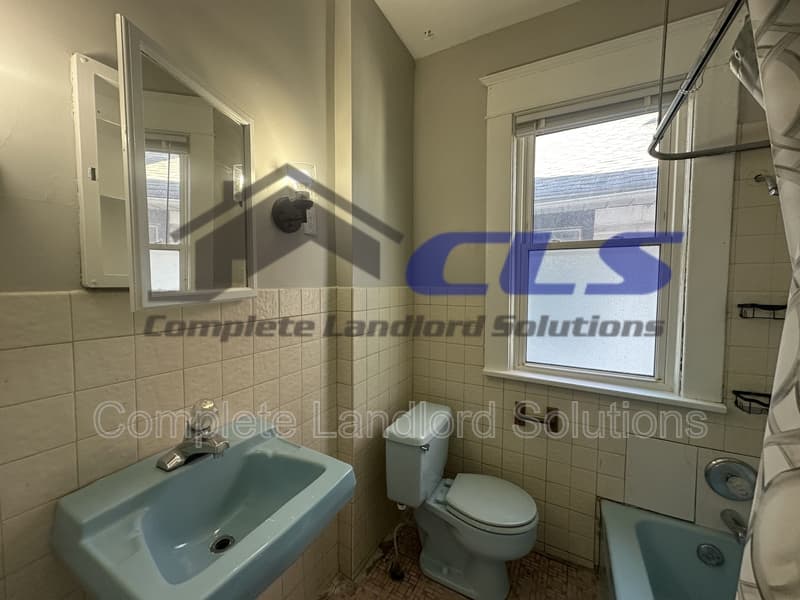 Terre Haute House: 2206 N 11th