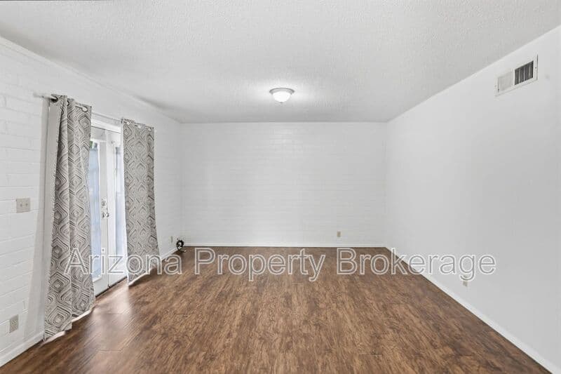 Phoenix Condo: 2408 W. Morten Ave.