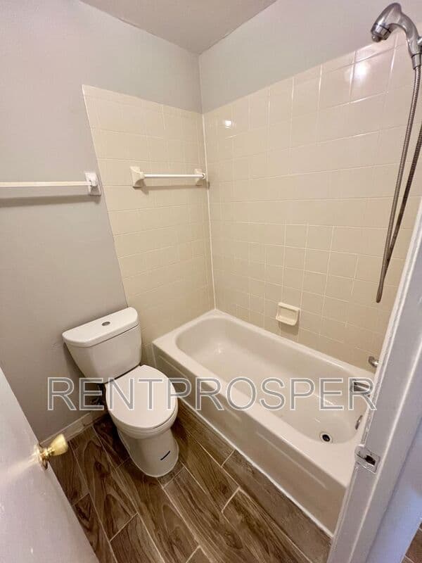 Orlando Townhome: 4267 S. Semoran Blvd