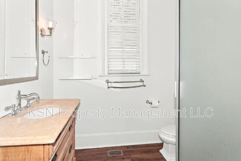 Savannah Condo: 216 West Park Avenue