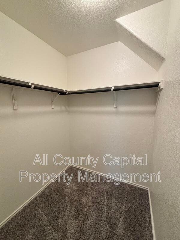 Pflugerville House: 21300 Bird Wing Dr