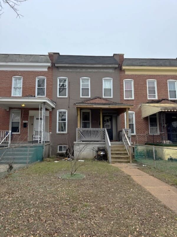 Baltimore House: 2843 West Garrison Avenue - 3