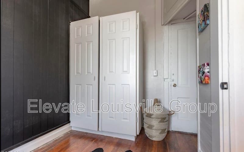 Louisville Condo: 914 East Muhammad Ali Boulevard - 2F