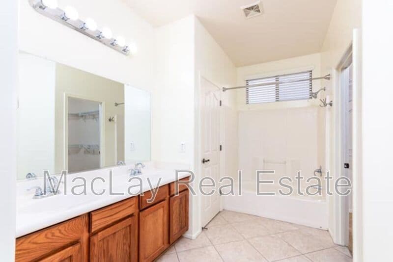 Gilbert House: 4230 S Mariposa Dr