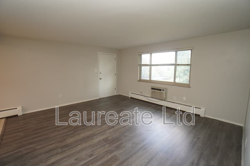 Lakewood Condo: 757 Oak St