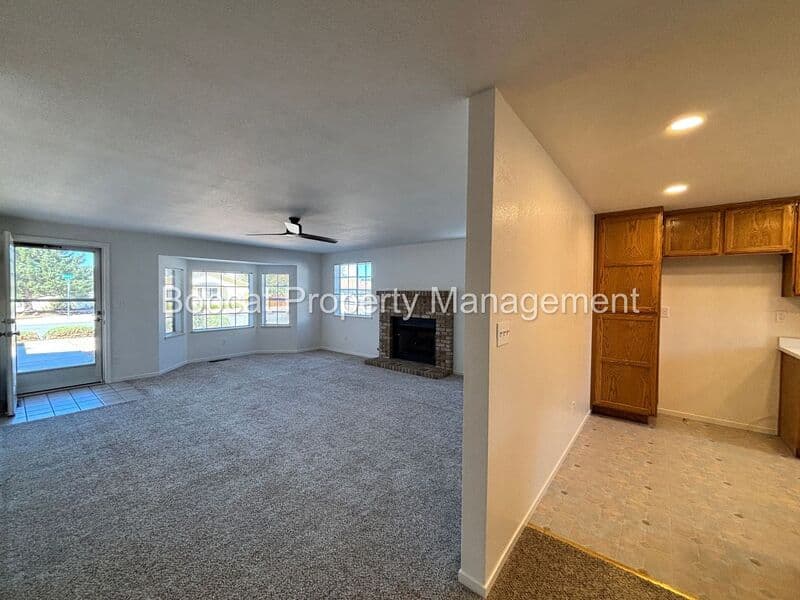 Carson City House: 707 Armory Ln