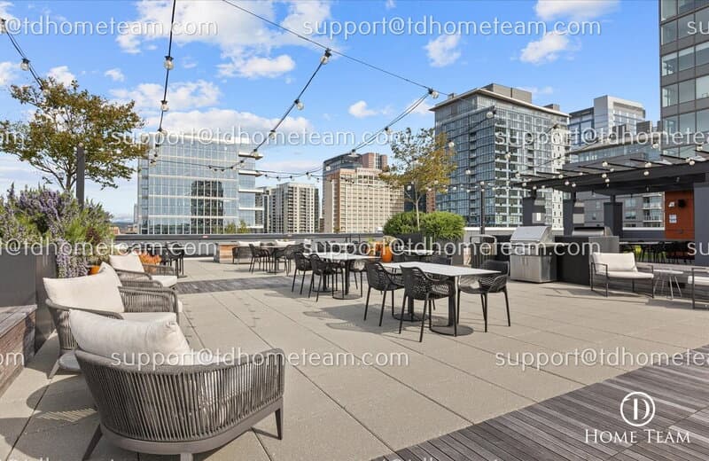 Bellevue Condo: 1085 103rd Ave NE