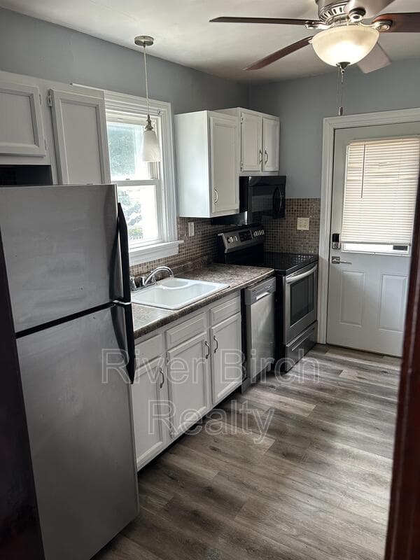 Springfield House: 2633 South Whittier Avenue