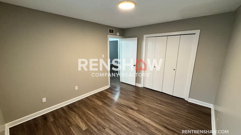 Memphis Townhome: 3212 Thirteen Colony Mall