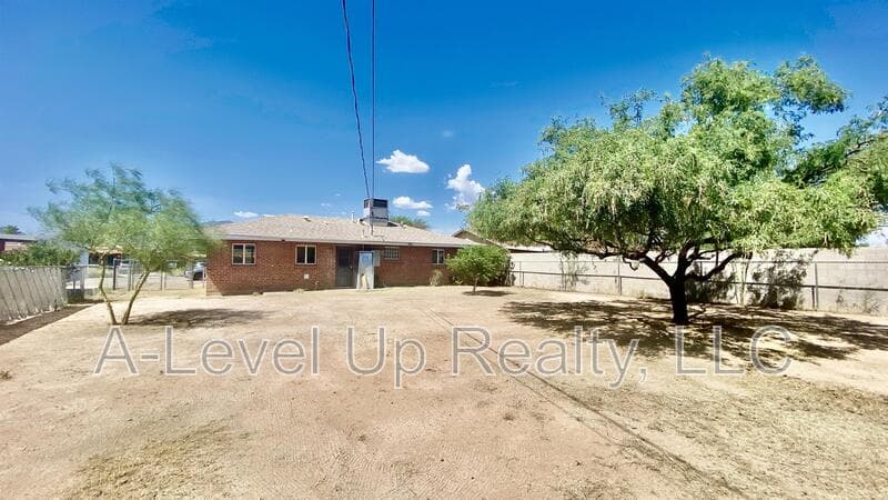 Tucson House: 5020 East 1st Street
