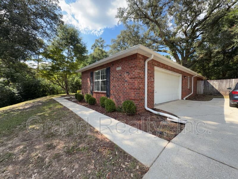 Milton House: 6464 Outer Drive