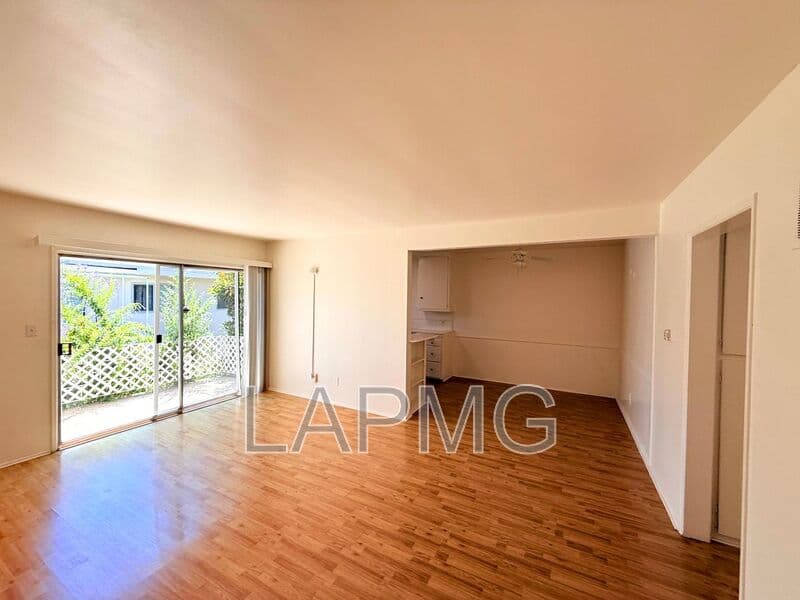 Van Nuys House: 5748 Hazeltine Ave.