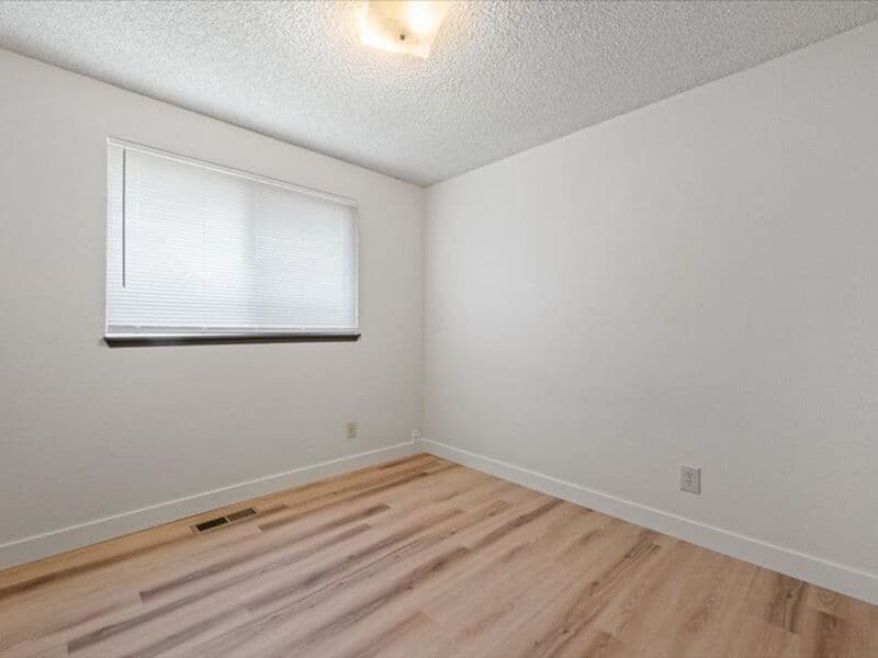 W. Richland House: 4601 Mallard Court