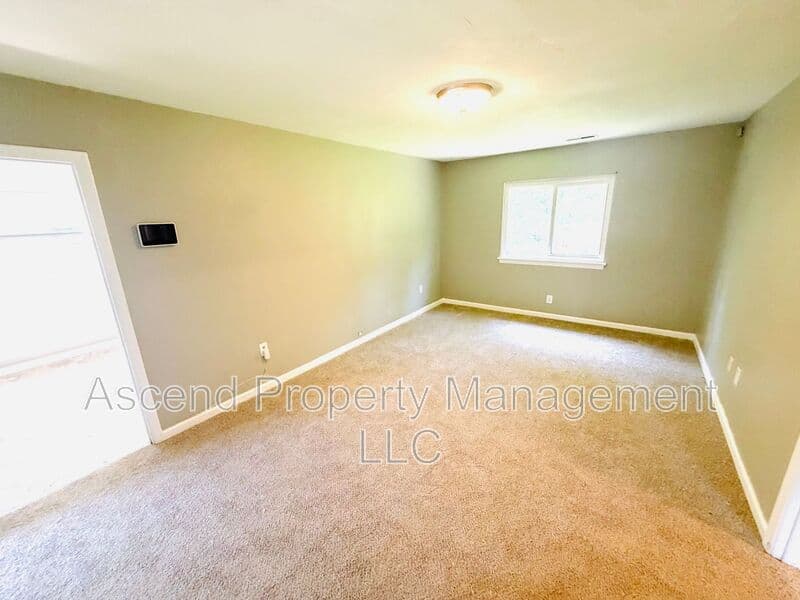 Chattanooga House: 717 Caruthers Rd