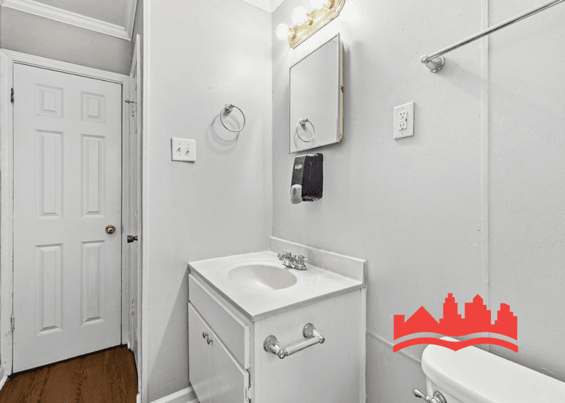 Bartlett House: 3915 Clover Hill Dr