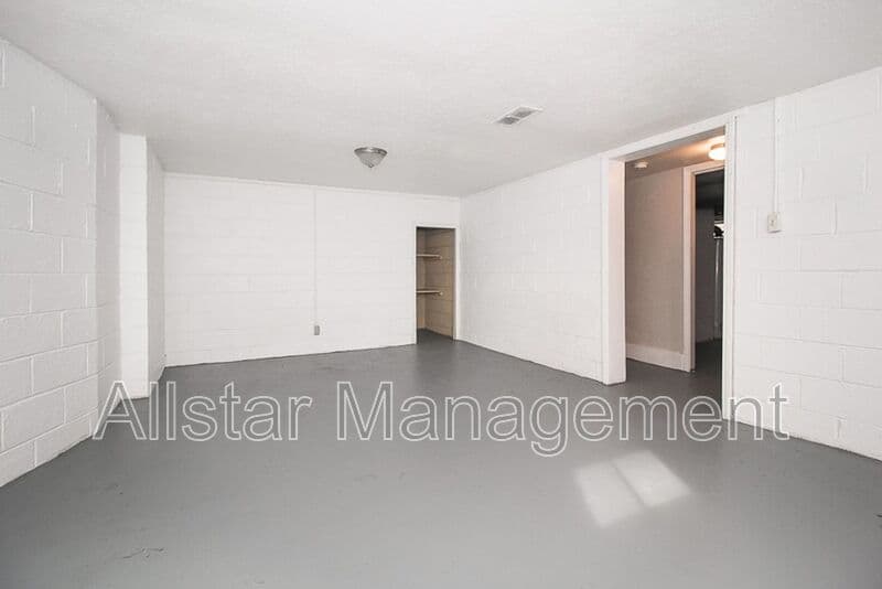 South Euclid House: 4055 Colony Rd